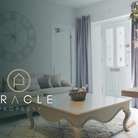 Modern Apartment With Free Parking And Wifi Stratford-upon-Avon Extérieur photo
