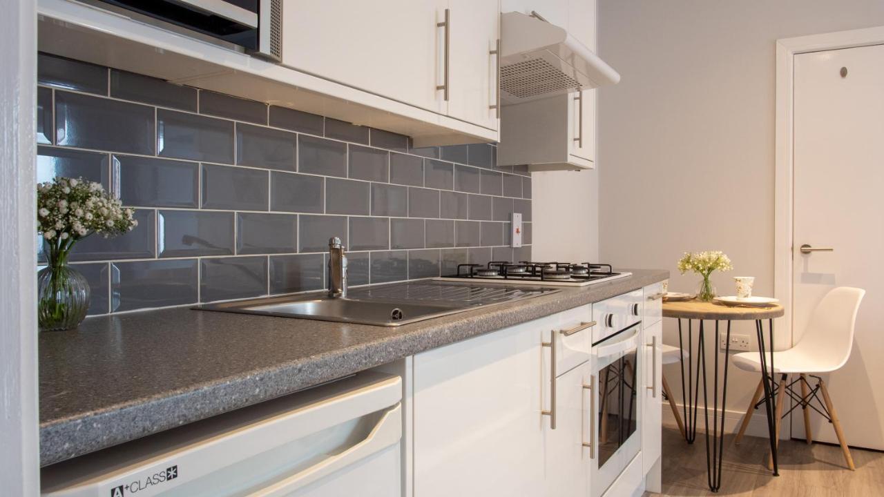 Modern Apartment With Free Parking And Wifi Stratford-upon-Avon Extérieur photo