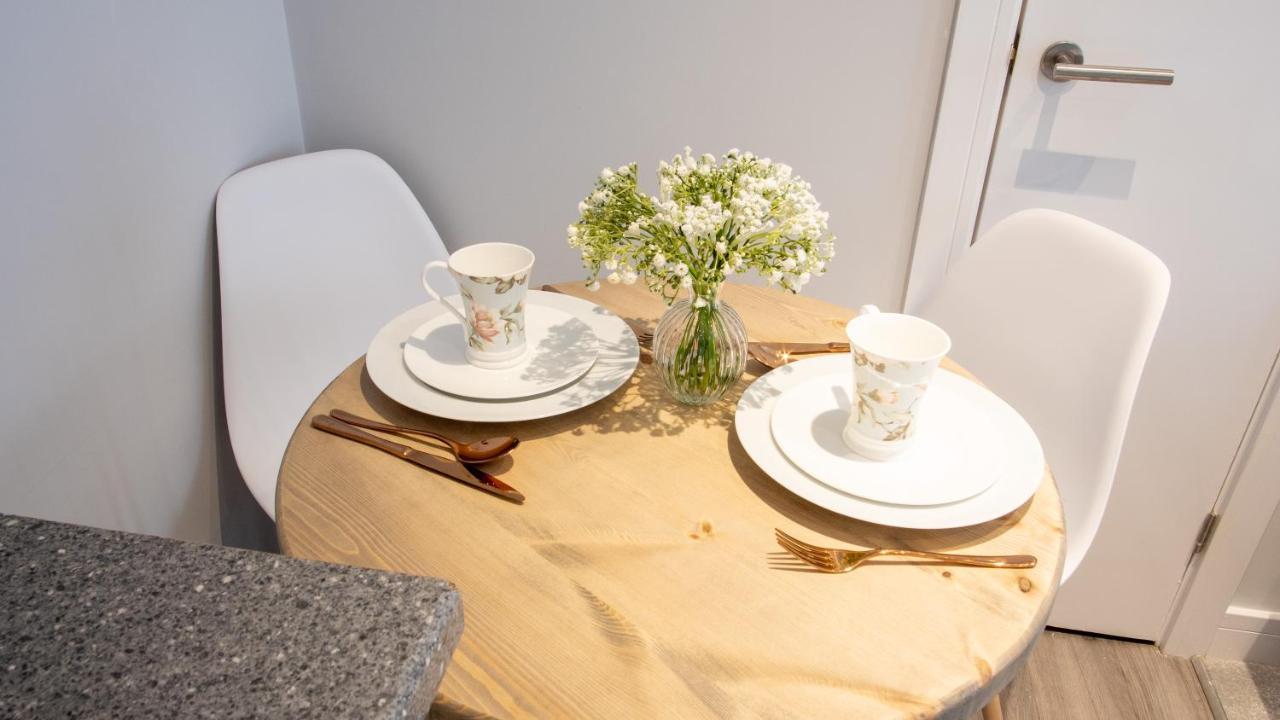 Modern Apartment With Free Parking And Wifi Stratford-upon-Avon Extérieur photo