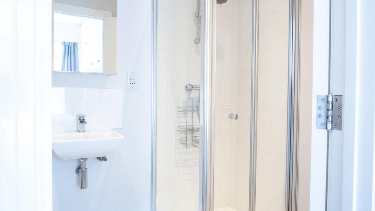 Modern Apartment With Free Parking And Wifi Stratford-upon-Avon Extérieur photo